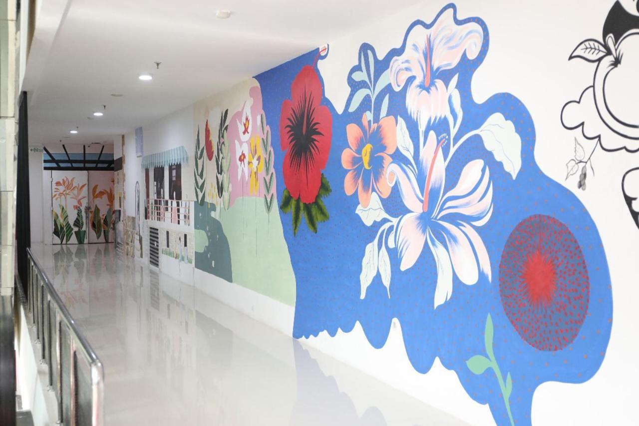 Heavenly Land Family Hotel Palembang Extérieur photo