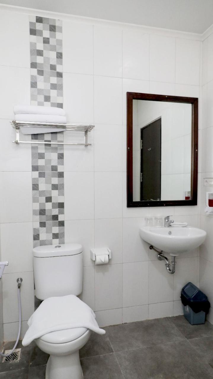 Heavenly Land Family Hotel Palembang Extérieur photo