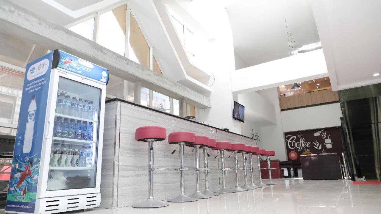 Heavenly Land Family Hotel Palembang Extérieur photo