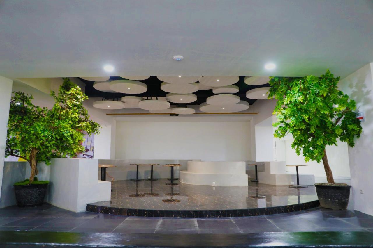 Heavenly Land Family Hotel Palembang Extérieur photo