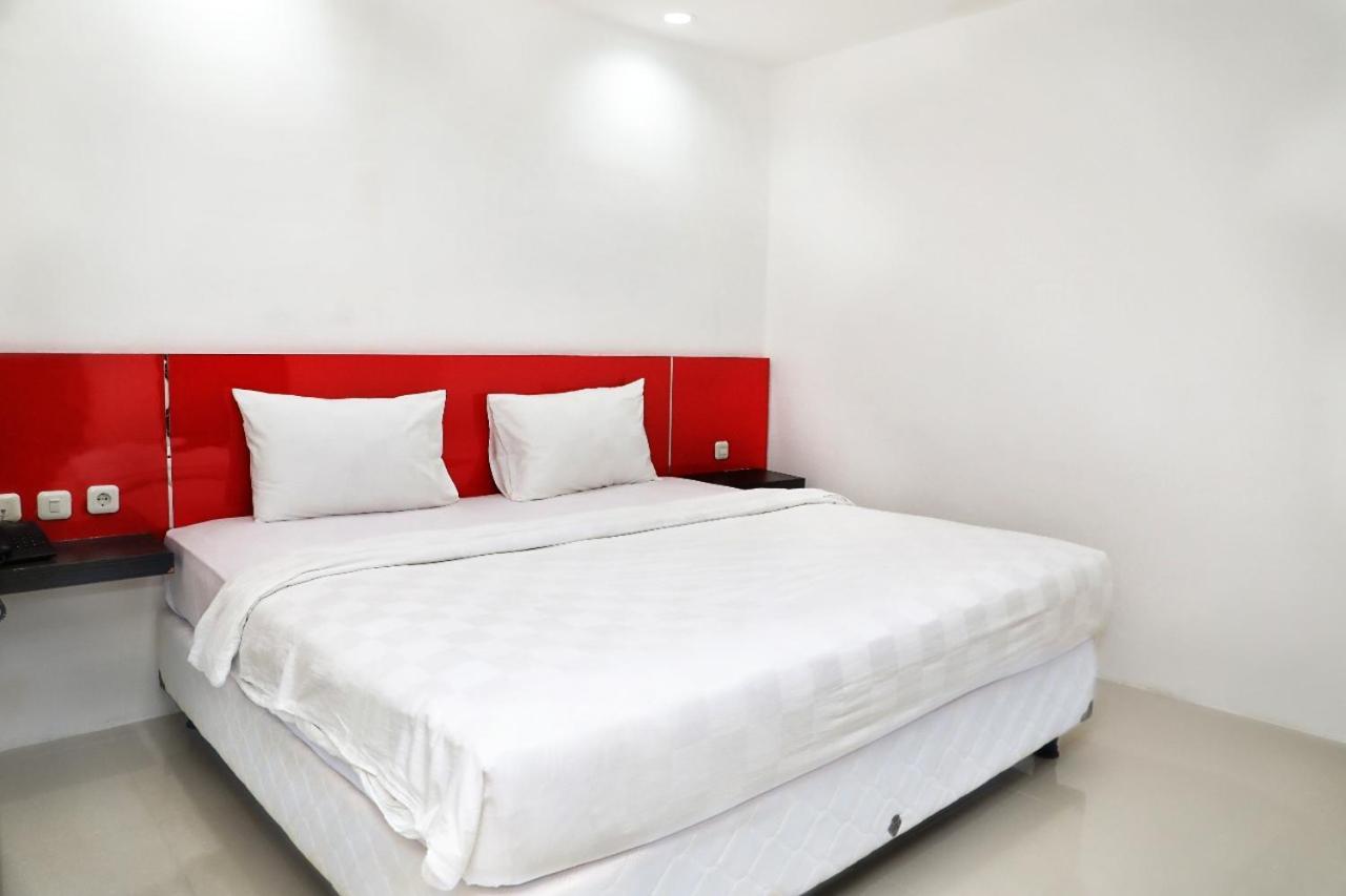 Heavenly Land Family Hotel Palembang Extérieur photo
