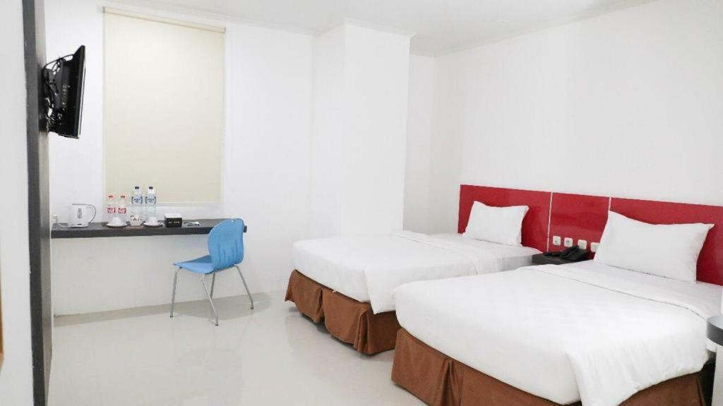 Heavenly Land Family Hotel Palembang Extérieur photo